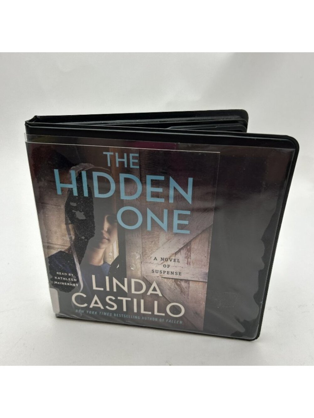 The Hidden One: A Novel of Suspense by Linda Castillo (English) Compact Disc Boo